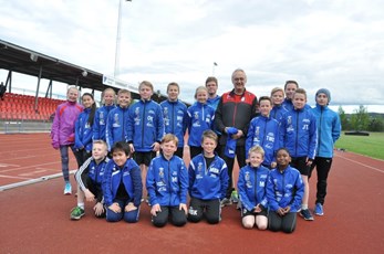 Skedsmos eldre knøtter og juniorer på trening med Nedre Romerike Friidrettsklubb